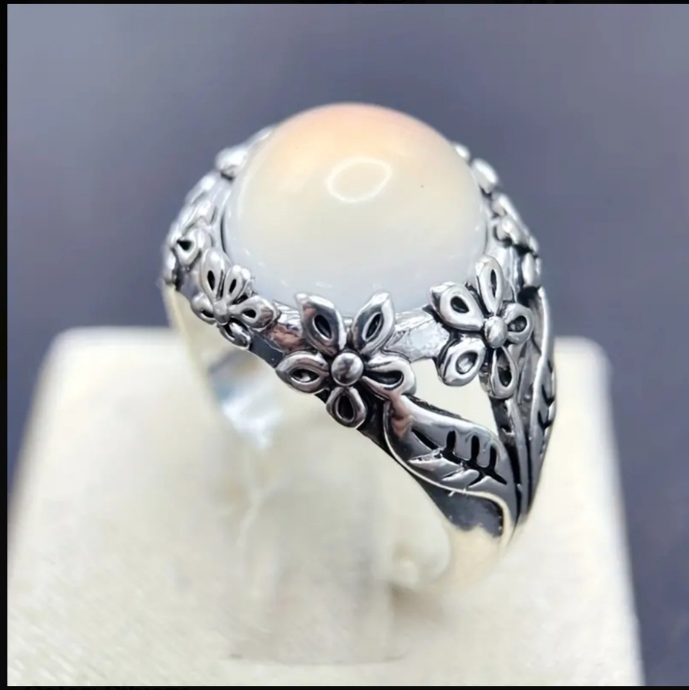 Vintage Flower Ring Rhinestone